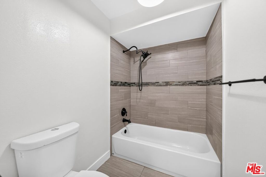 3481 Stancrest Drive 211 Property Photo 14