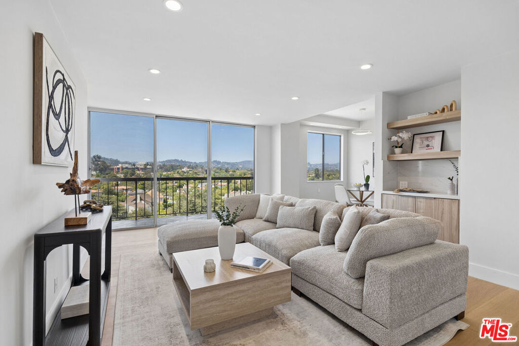 10747 Wilshire Boulevard 1107 Property Photo 1