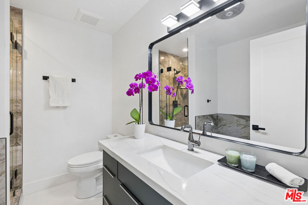 10747 Wilshire Boulevard 1107 Property Photo 9