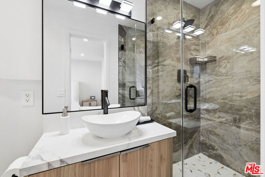 10747 Wilshire Boulevard 1107 Property Photo 14