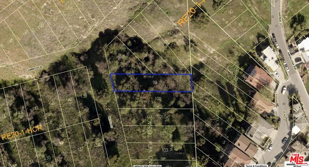 657 W Beech Street Property Photo 2