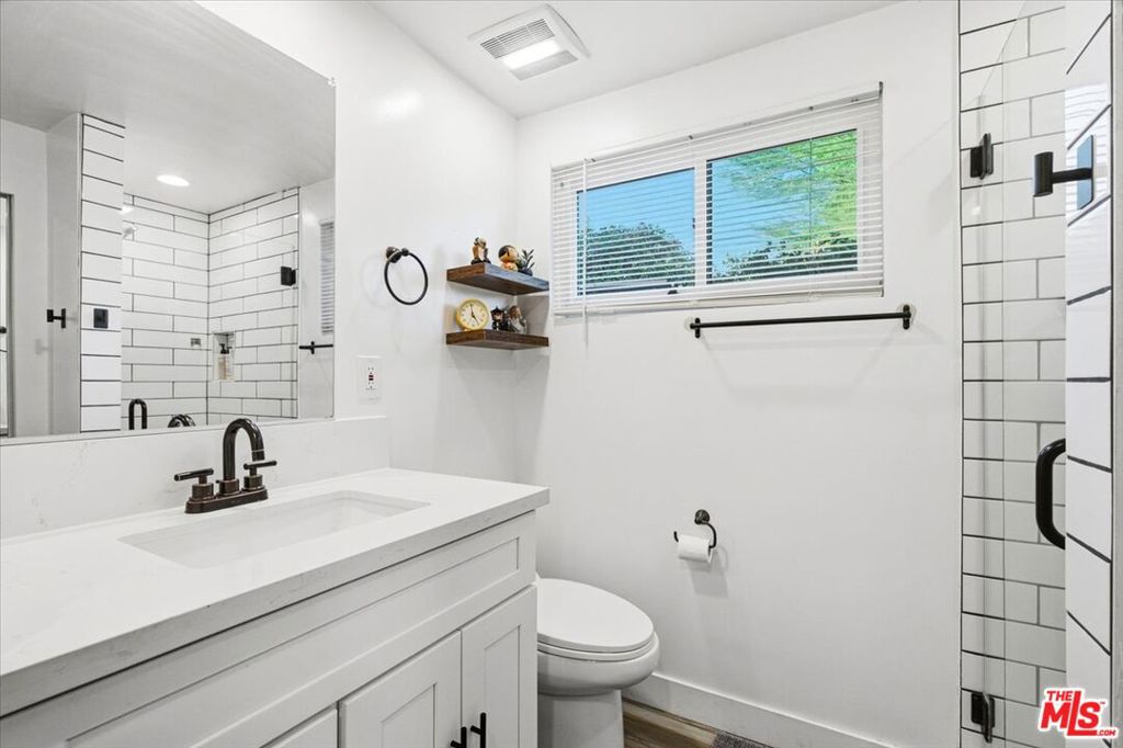 1328 E Camino Primrose Property Photo 19