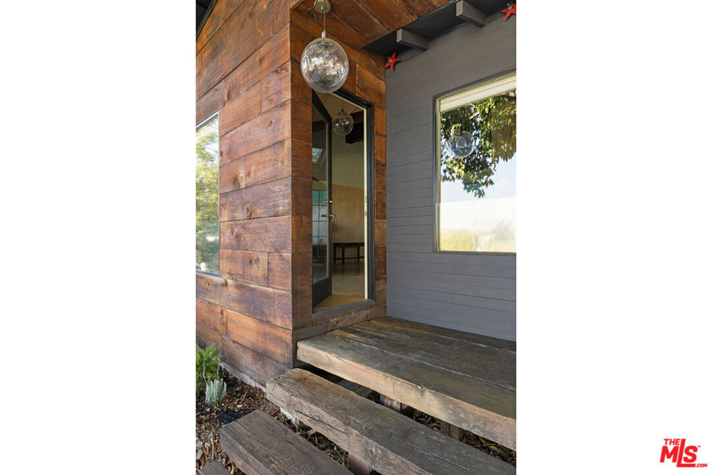 238 Furness Avenue Property Photo 4