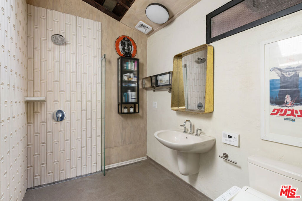 238 Furness Avenue Property Photo 14