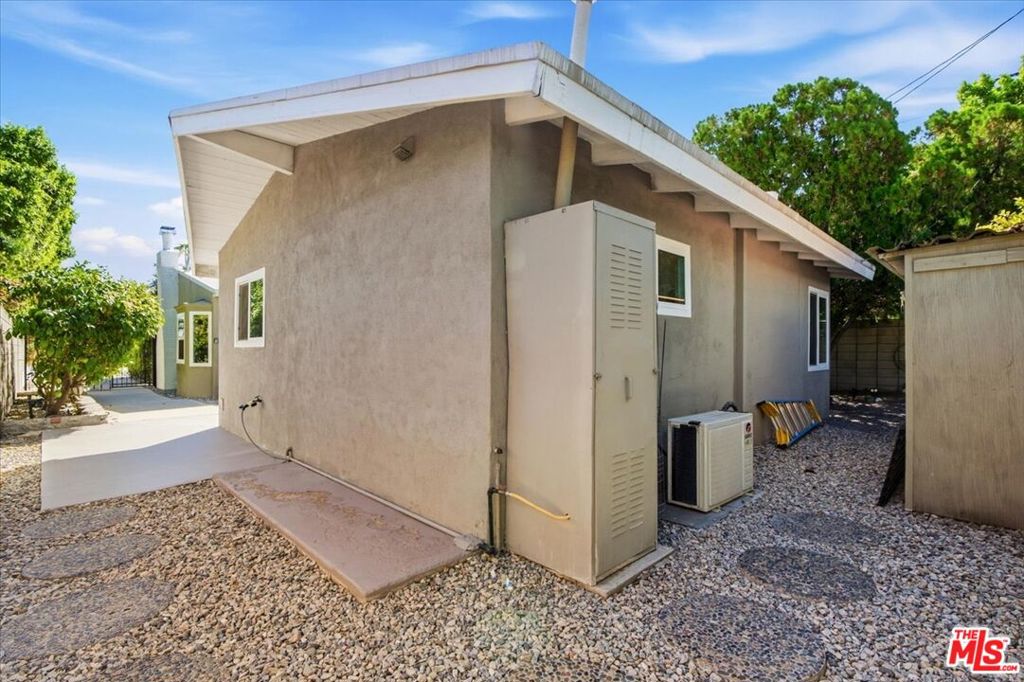 1328 E Camino Primrose Property Photo 31