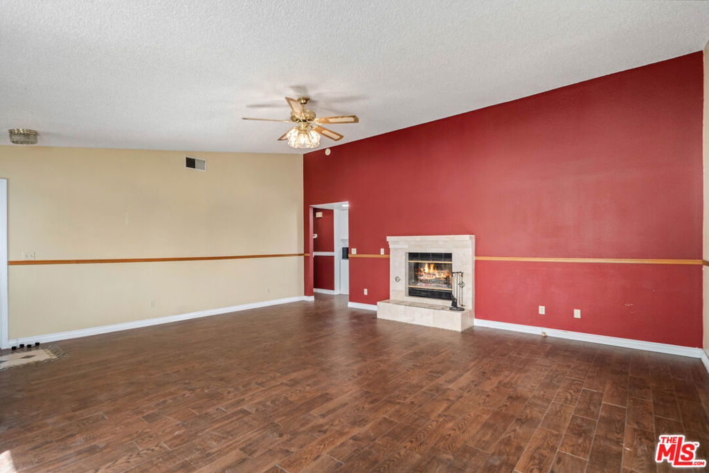 9957 Susan Avenue Property Photo 6
