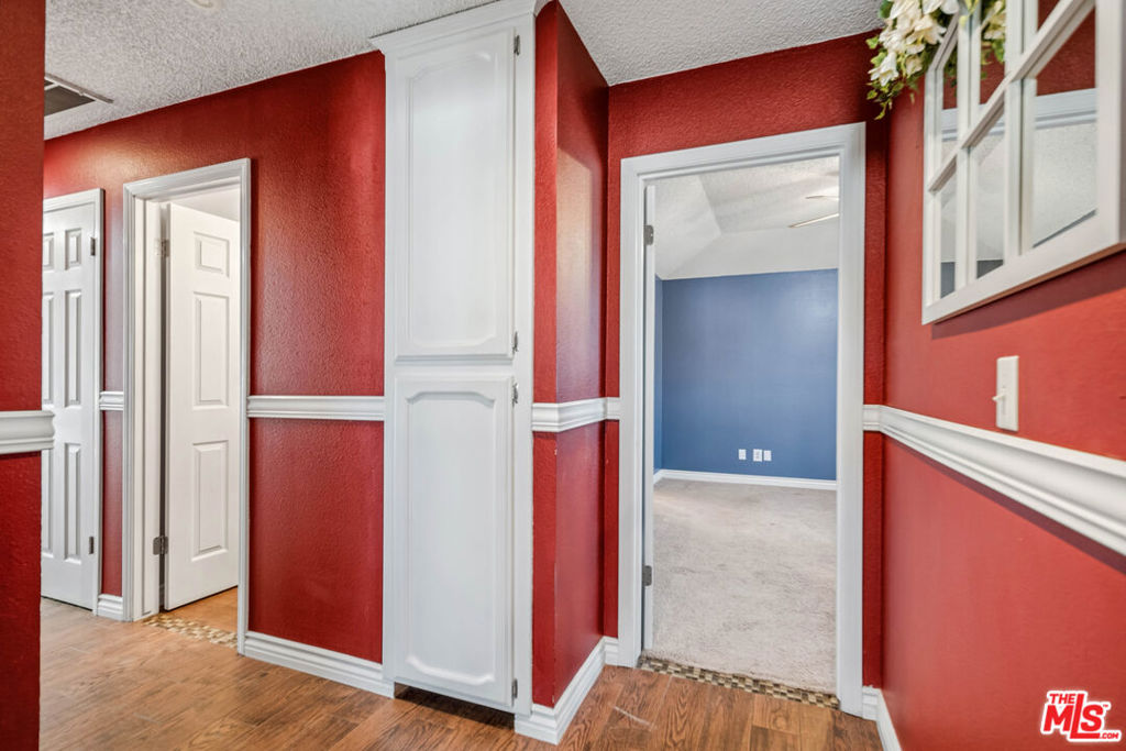 9957 Susan Avenue Property Photo 15