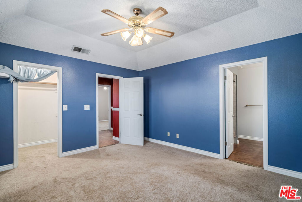 9957 Susan Avenue Property Photo 17