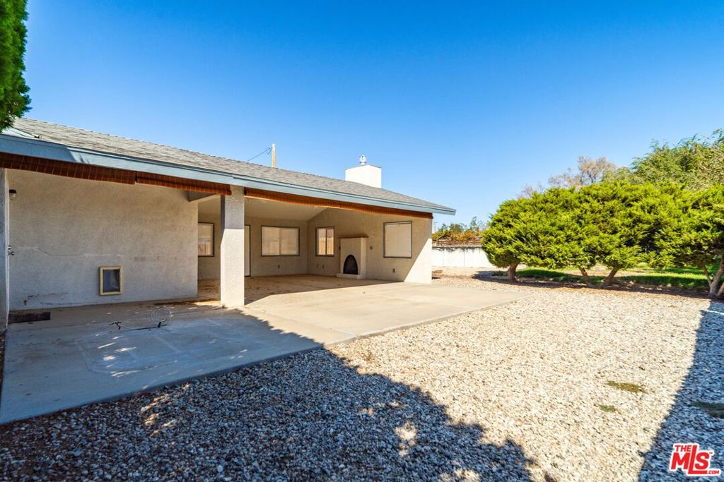 9957 Susan Avenue Property Photo 24