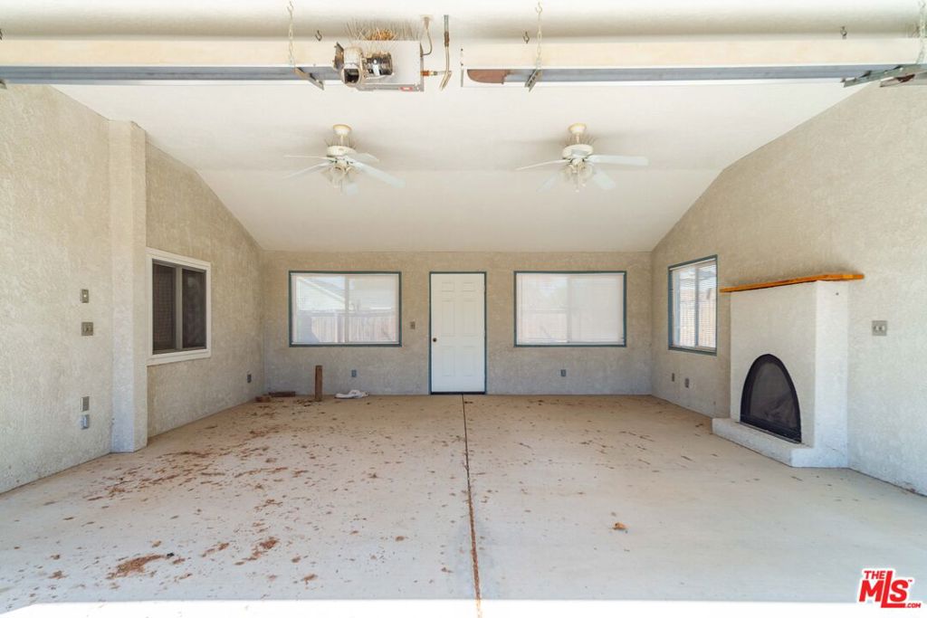 9957 Susan Avenue Property Photo 25