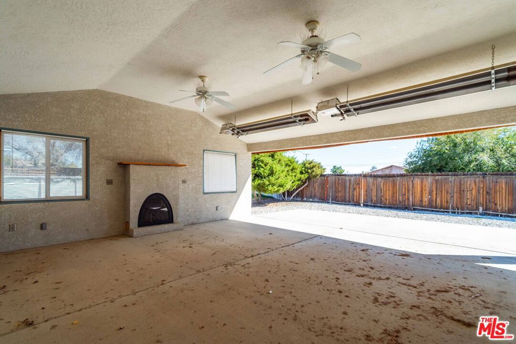 9957 Susan Avenue Property Photo 26