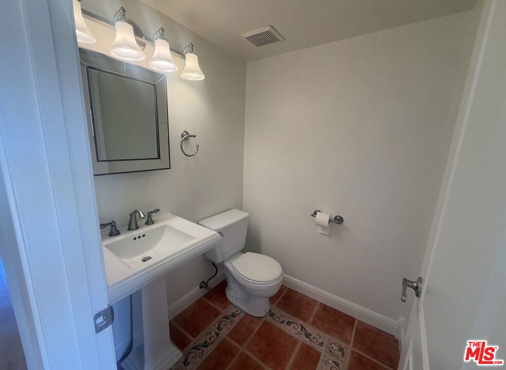 1391 Spring Valley Property Photo 5