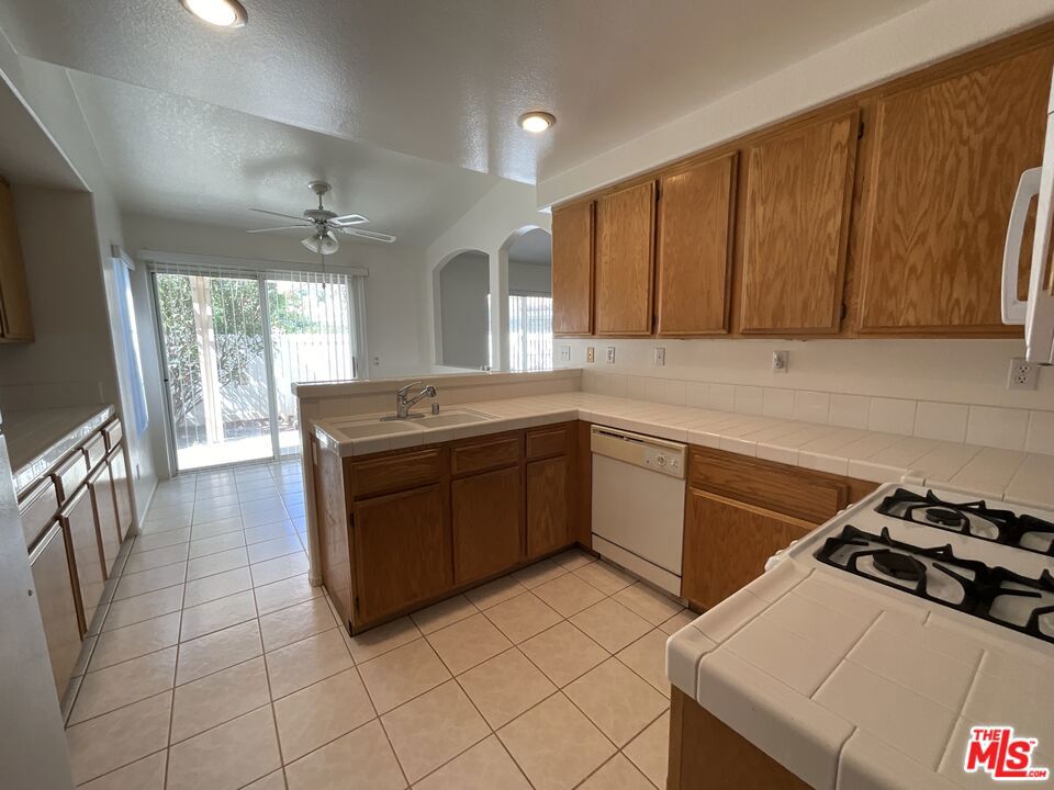 1439 Allin Lane Property Photo 5