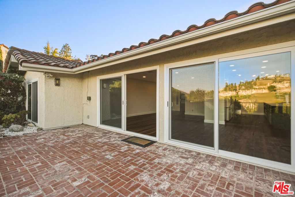 3332 Meadow Oak Drive Property Photo 36