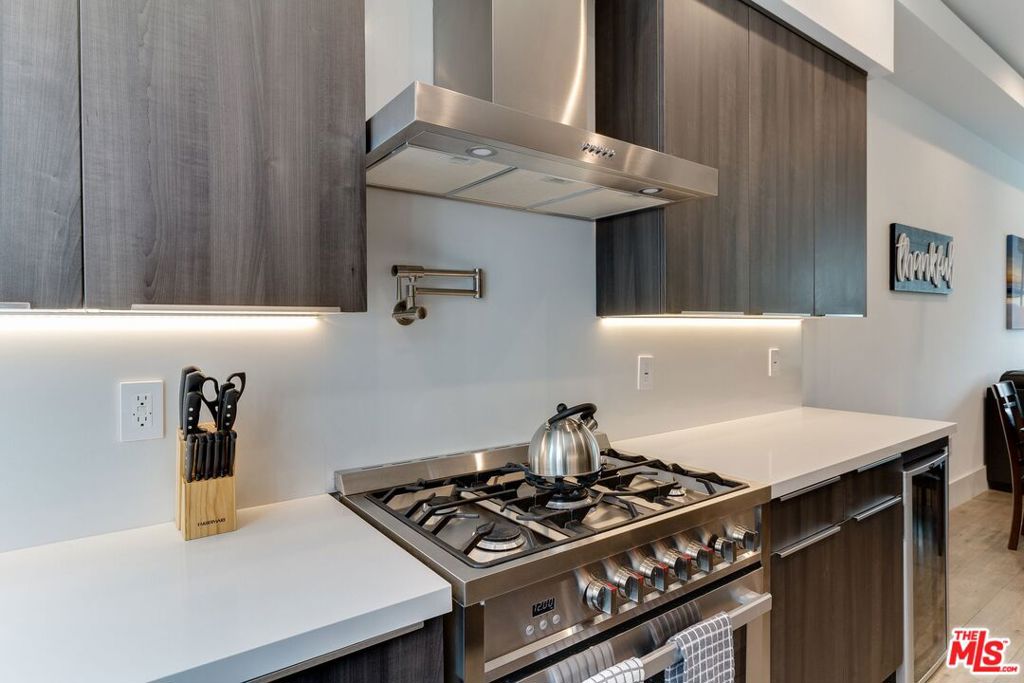 4826 W Pickford Property Photo 26