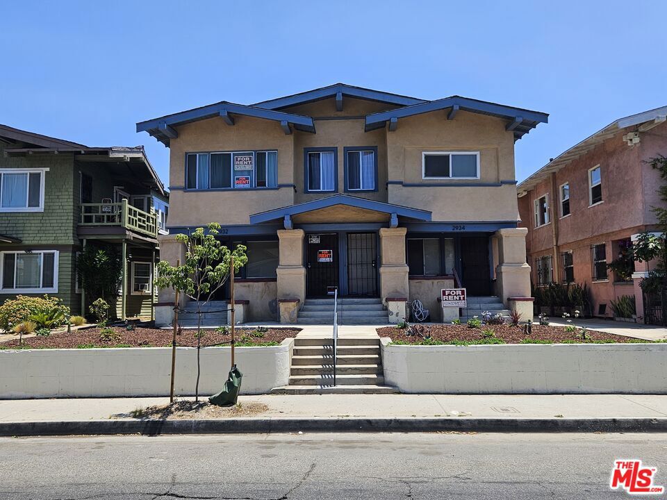 2934 1/2 S Normandie Avenue 2934 1/2 Property Photo 1