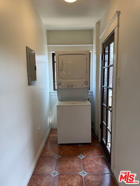 2646 Kenwood Ave 4 Property Photo 17