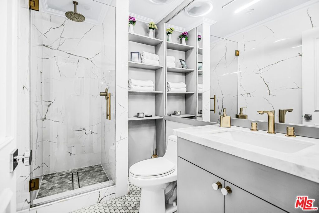 10751 Wilshire Boulevard 801 Property Photo 11