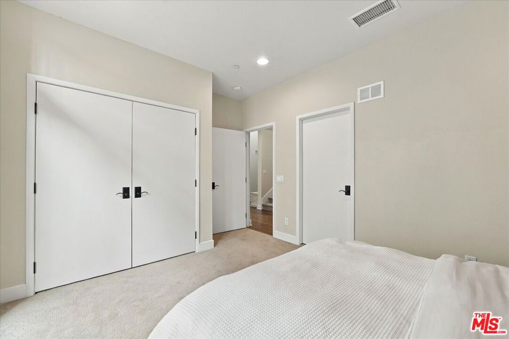 13071 Bluff Creek Drive Property Photo 8