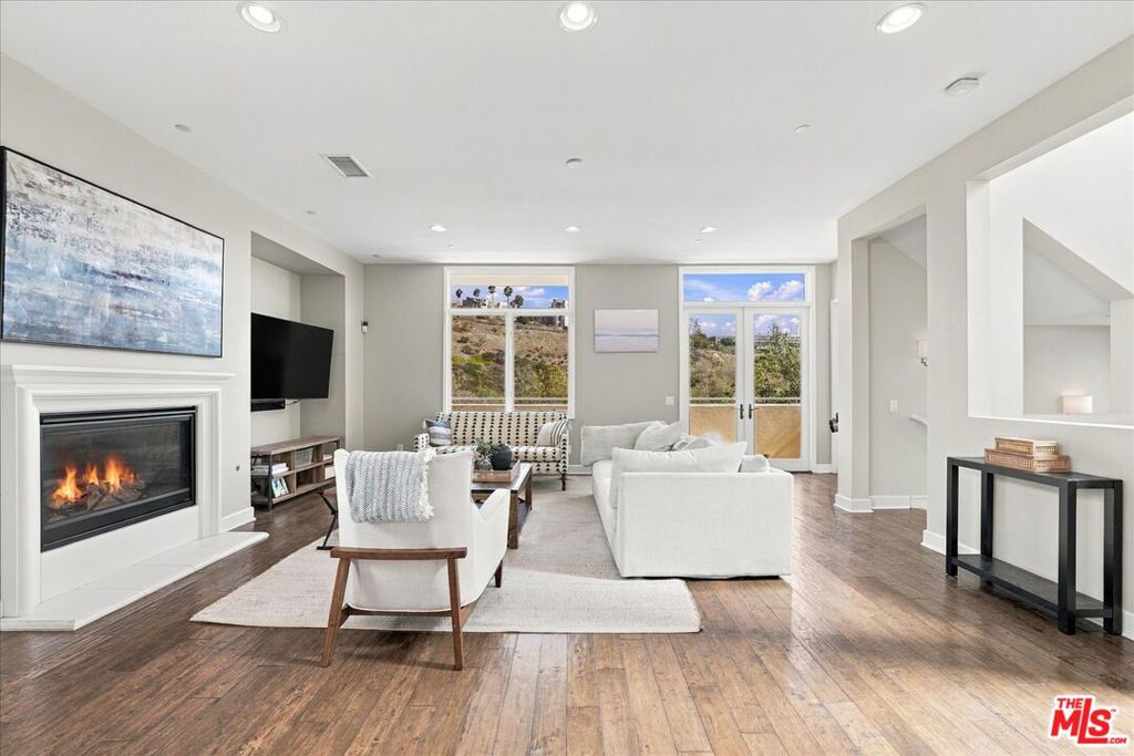 13071 Bluff Creek Drive Property Photo 14