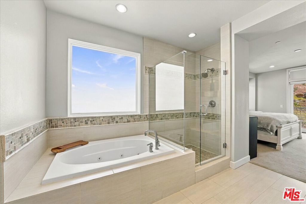 13071 Bluff Creek Drive Property Photo 41