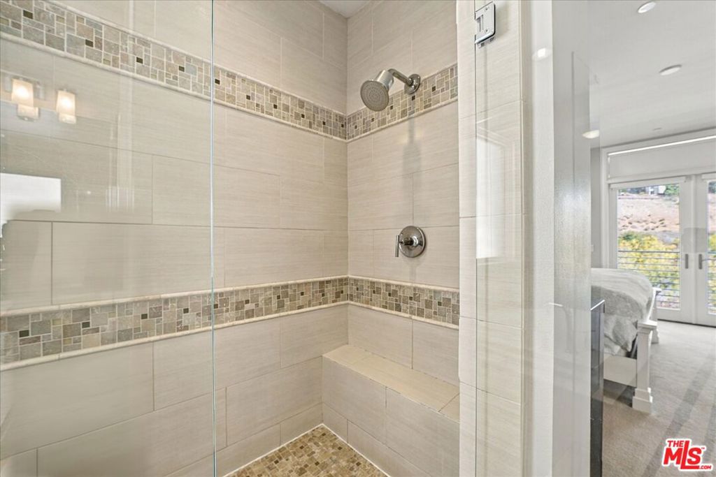13071 Bluff Creek Drive Property Photo 42