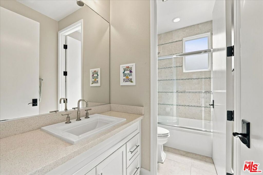 13071 Bluff Creek Drive Property Photo 48