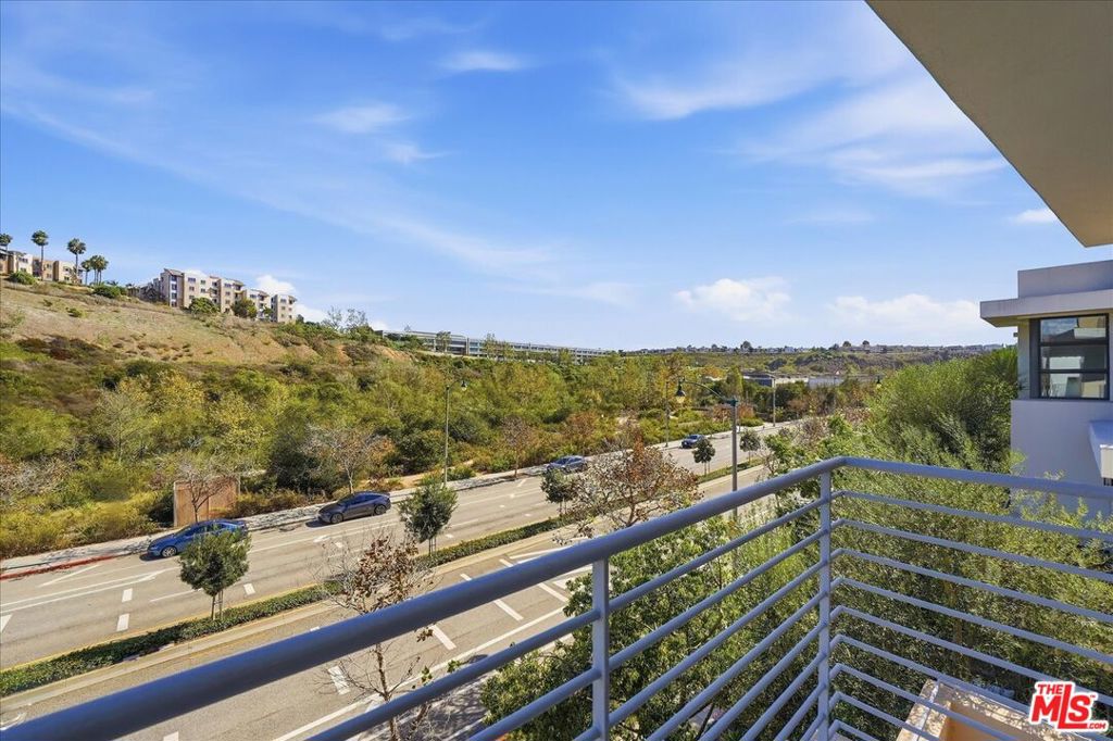 13071 Bluff Creek Drive Property Photo 62