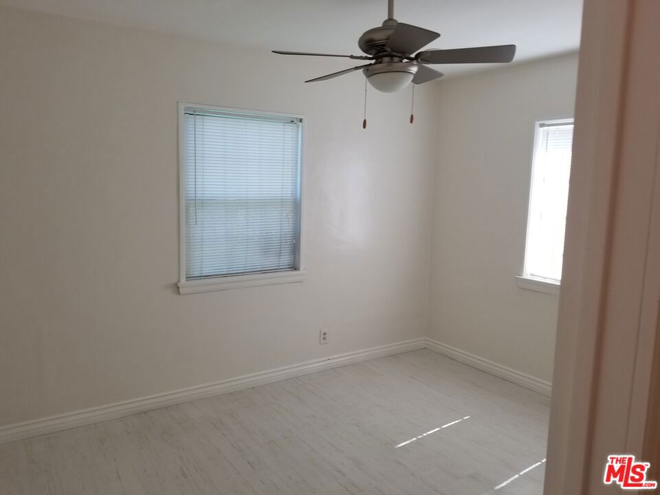 11059 Califa Street Property Photo 23