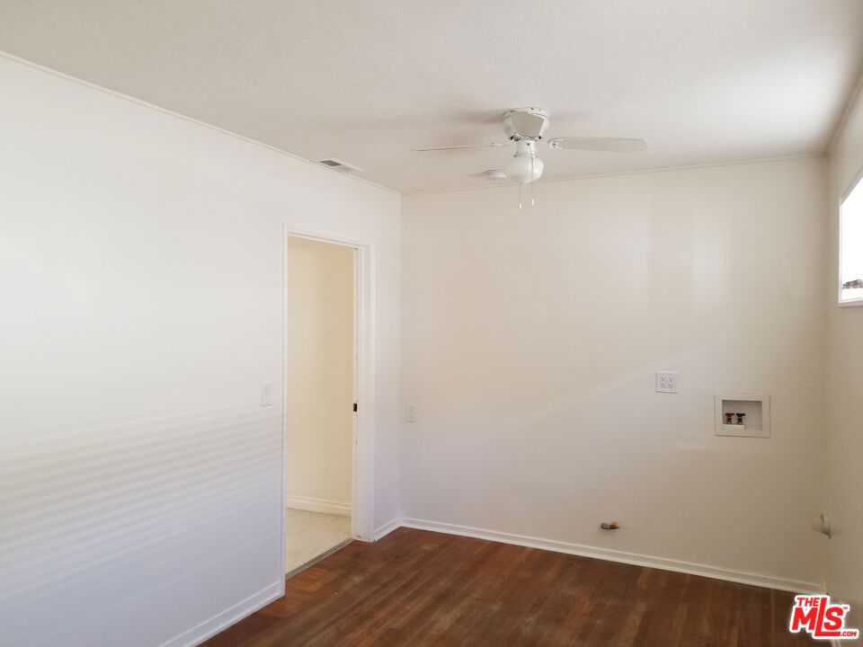 11059 Califa Street Property Photo 30