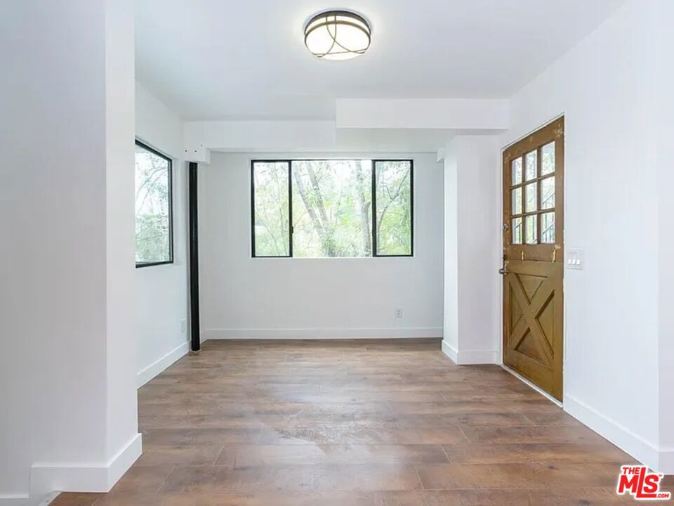 858 Oneonta Drive Property Photo 18