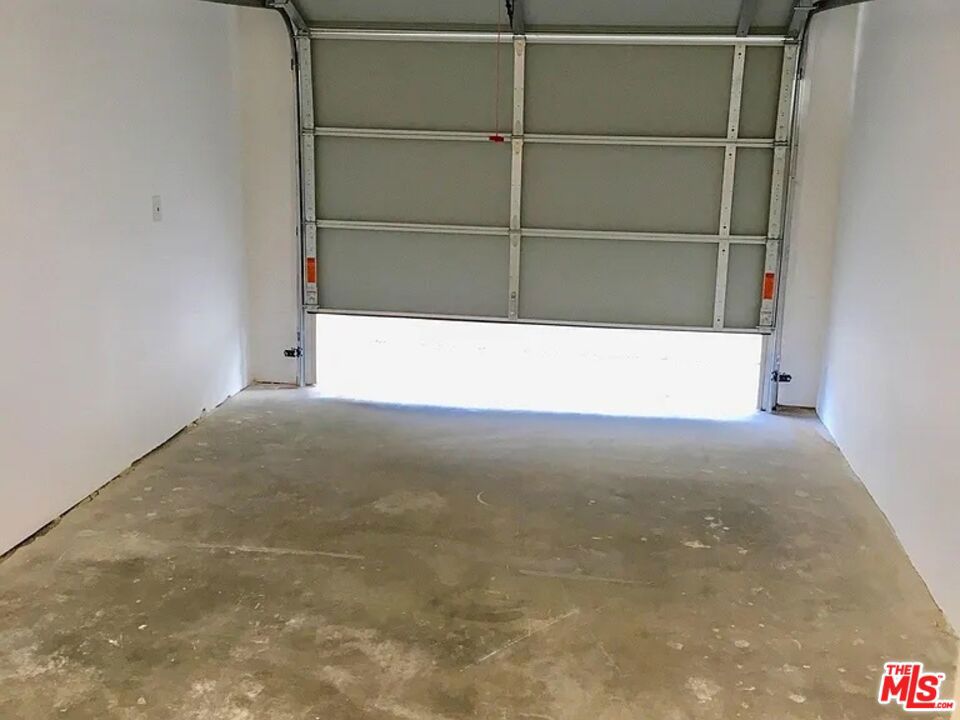 858 Oneonta Drive Property Photo 22