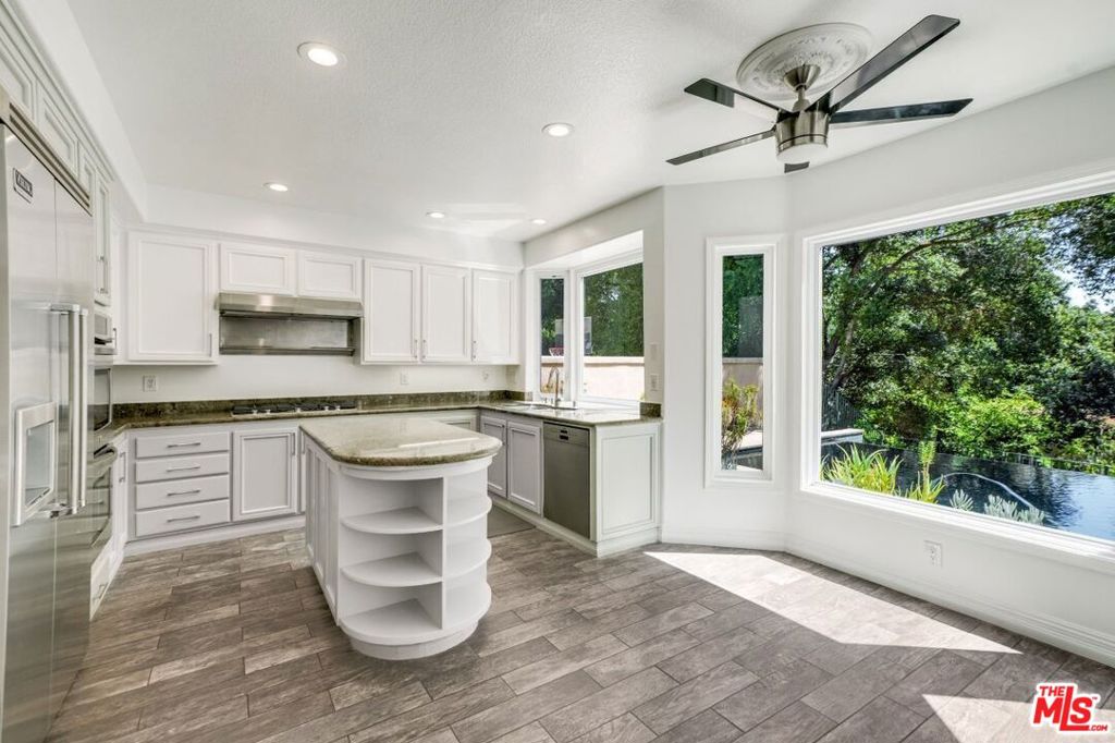 4342 Park Verdi Property Photo 7