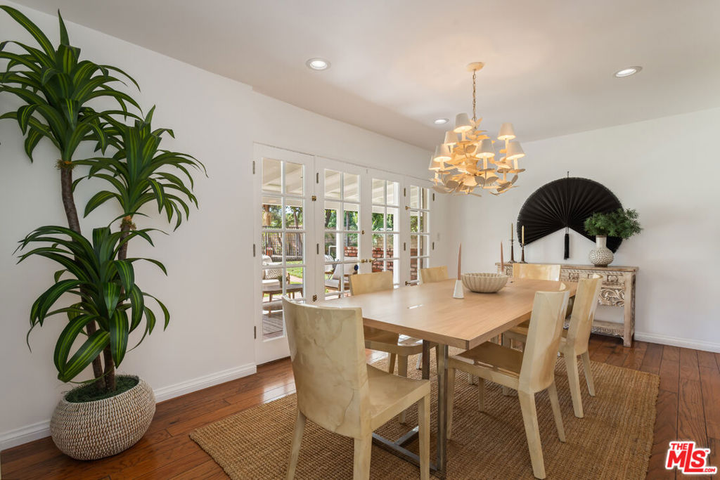 17336 Marilla Street Property Photo 6