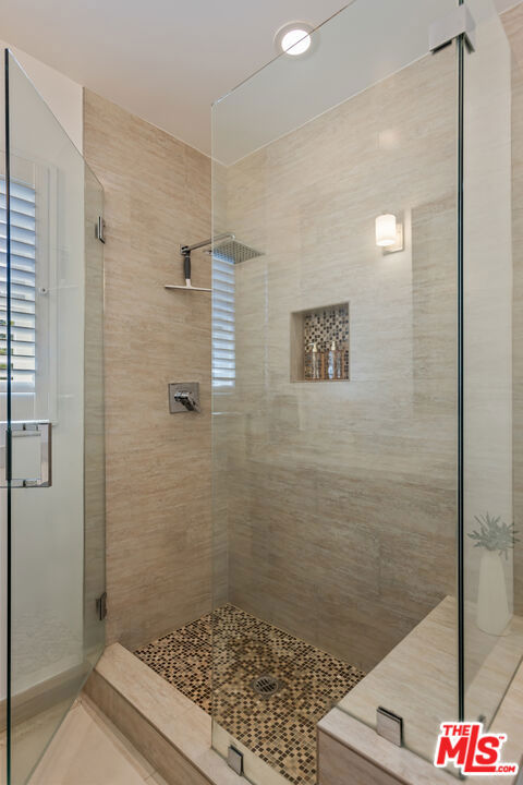 17336 Marilla Street Property Photo 23