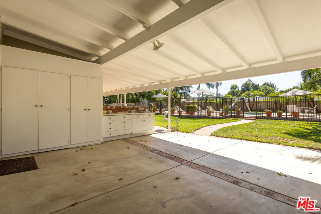 17336 Marilla Street Property Photo 31
