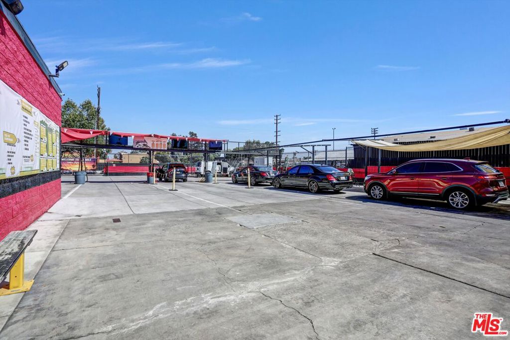 247 S E Street Property Photo 10