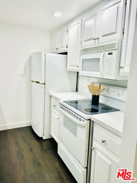 1731 Colby Avenue 105 Property Photo 8