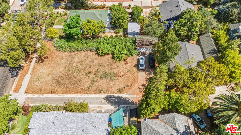 1674 Morton Avenue Property Photo 20