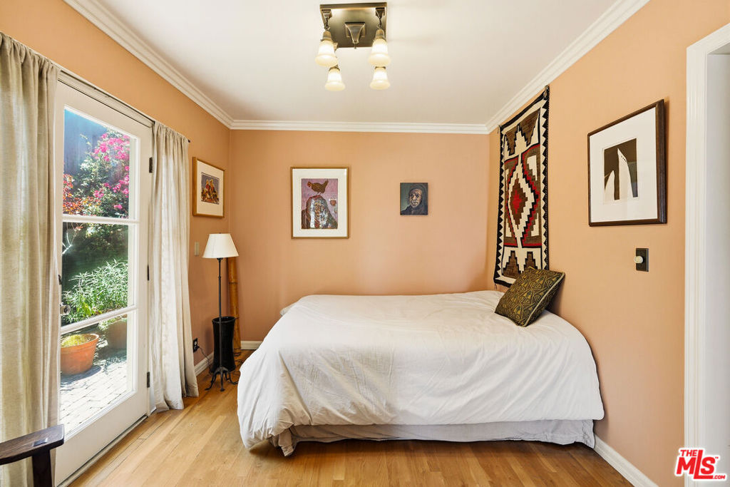 1336 Edgecliffe Drive Property Photo 13