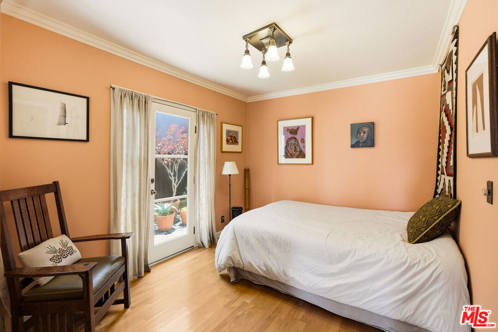 1336 Edgecliffe Drive Property Photo 14