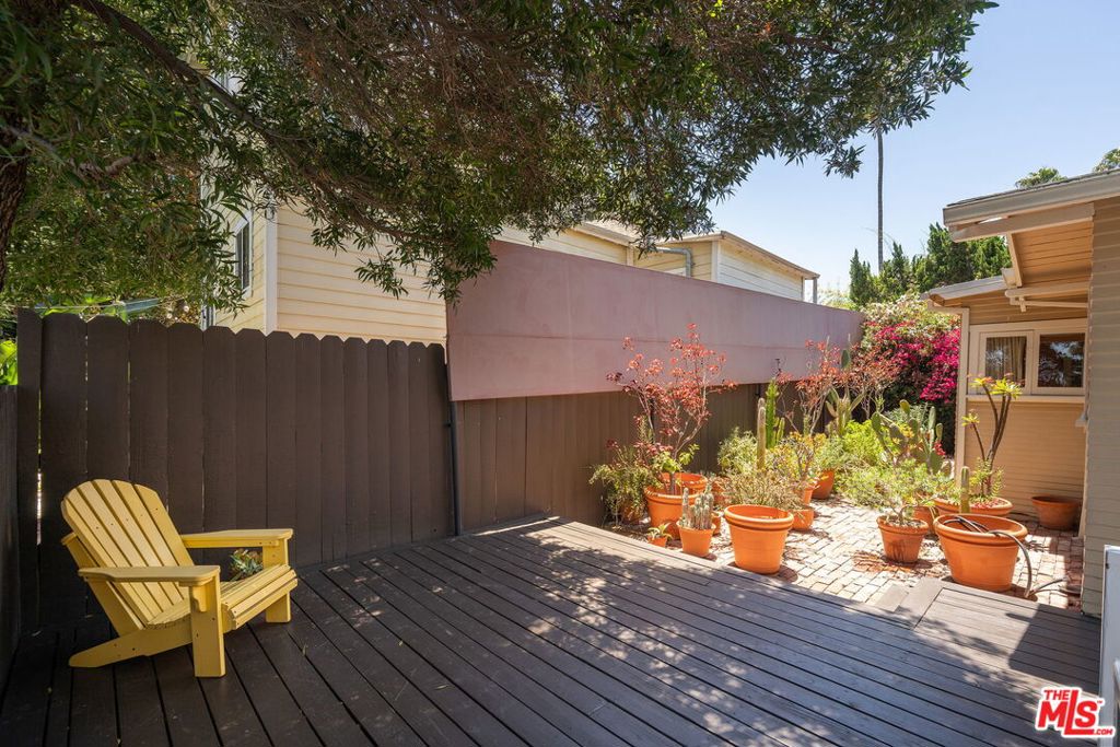 1336 Edgecliffe Drive Property Photo 21
