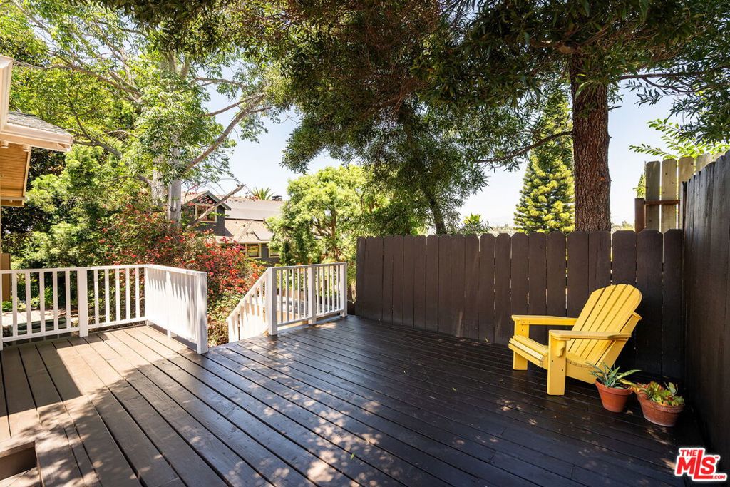 1336 Edgecliffe Drive Property Photo 23