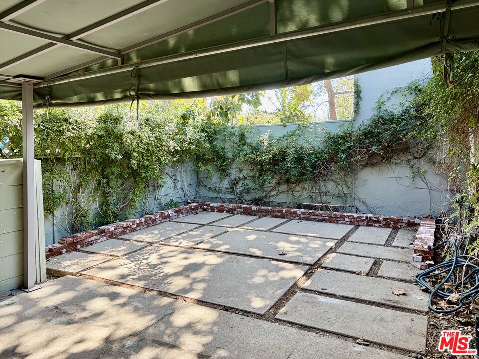 5333 Village Green Property Photo 12