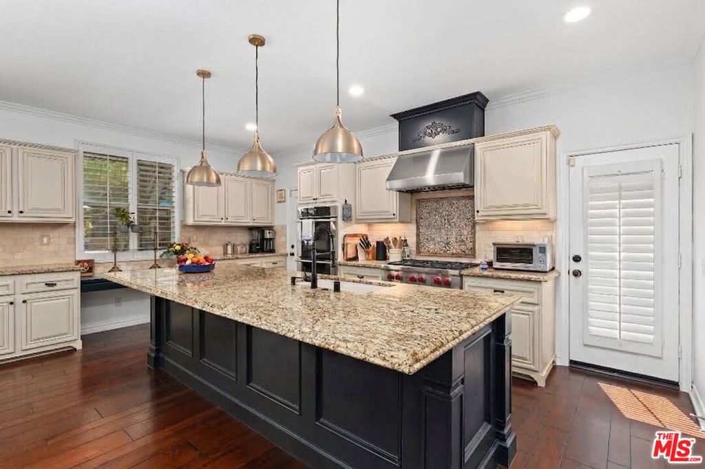25514 Brighton Place Property Photo 14