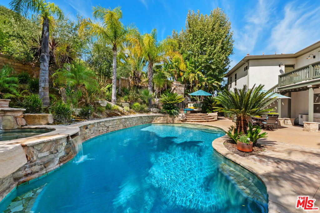 25514 Brighton Place Property Photo 22