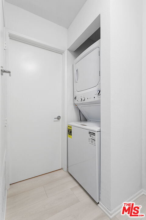 1226 Amherst Avenue 302 Property Photo 2