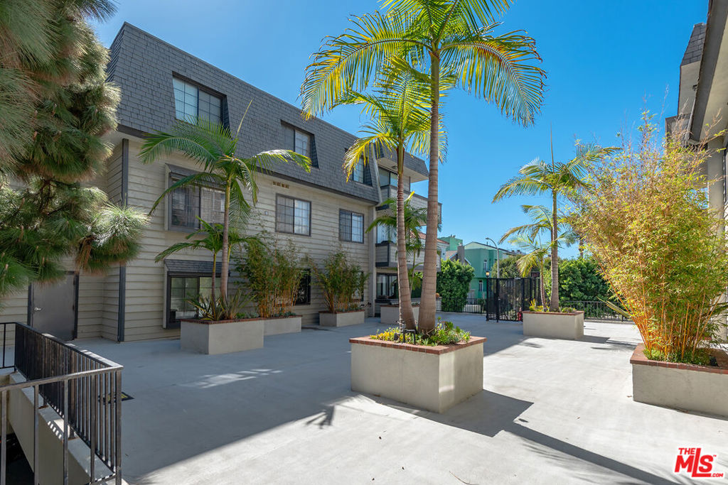 5100 Via Dolce 206 Property Photo 32
