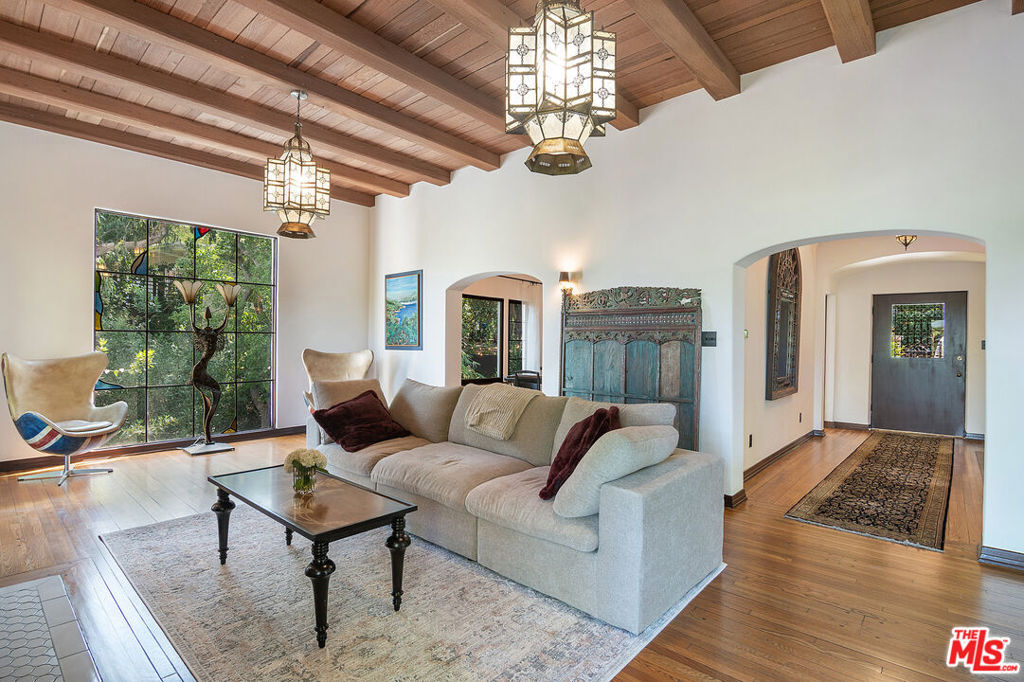 3475 N Knoll Drive Property Photo 10