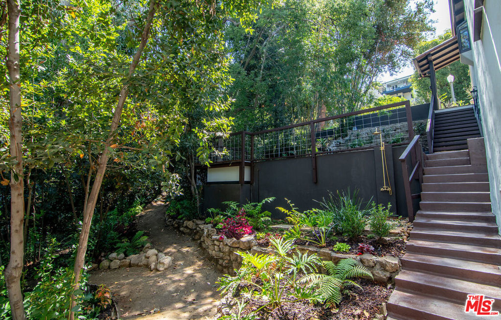 3475 N Knoll Drive Property Photo 32